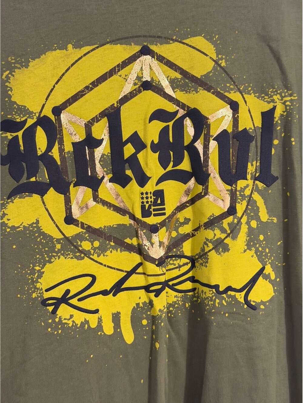 Rock revival SIZE XL Graphic SHIRT GREEN ARMY BLACK RR